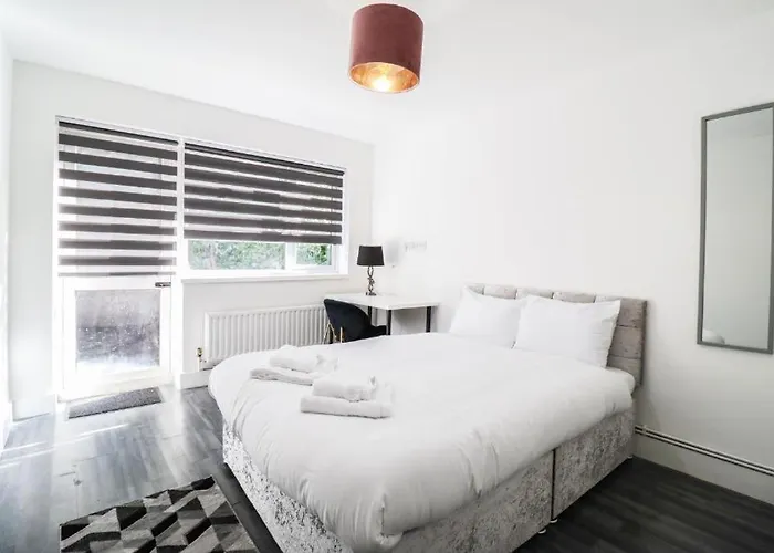 Urban Oasis Bed & Breakfast London